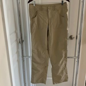 Northface khaki straight leg pants with buttons to roll up the hem size 6
